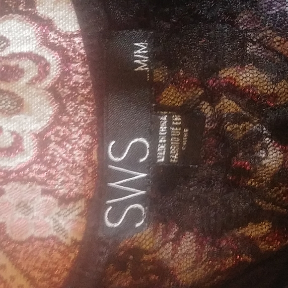 lace tank top - Picture 3 of 3